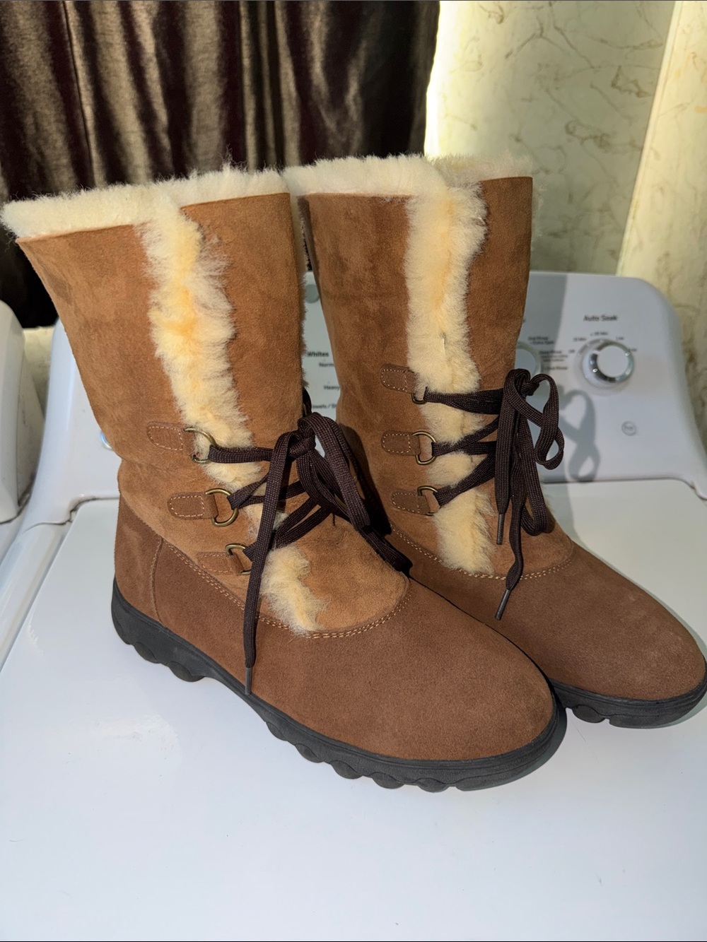 Cloud Nine sheepskin Boots super NICE! Size 10